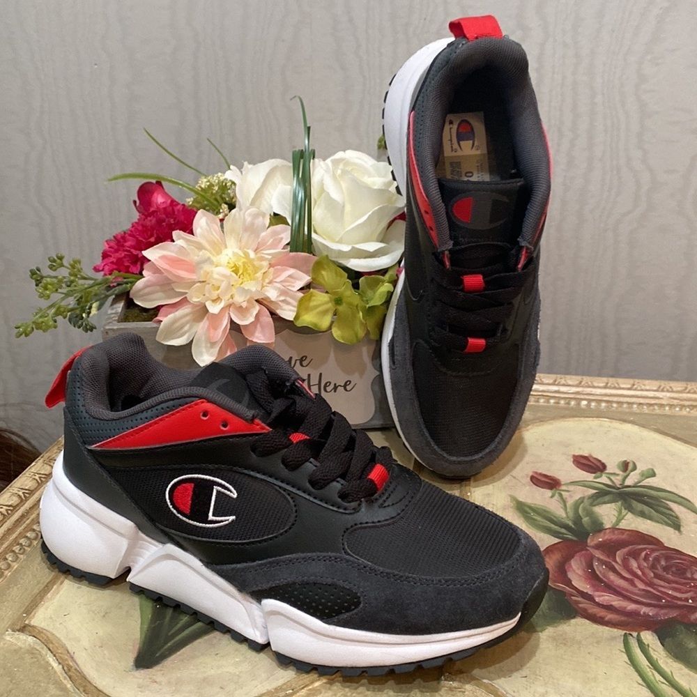 Champion Retro Running Tennis Athletic Shoes Trainers Youth Kids 4 Black Red EUC